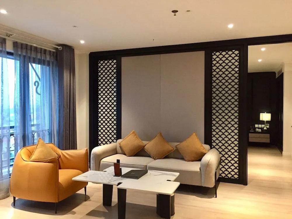 Rex Quang Binh Hotel