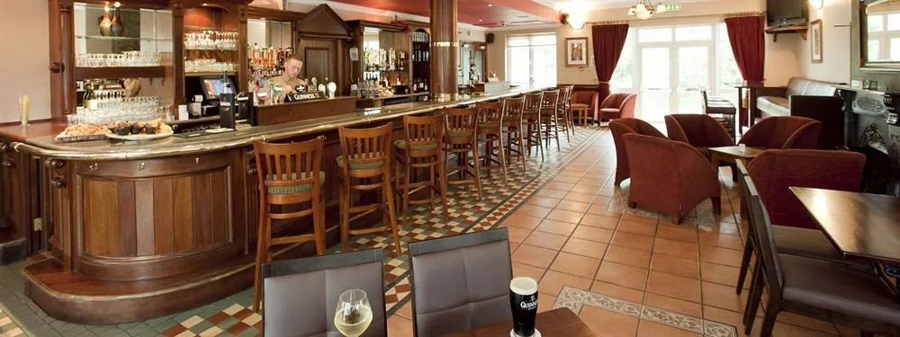 Riverside Park Hotel