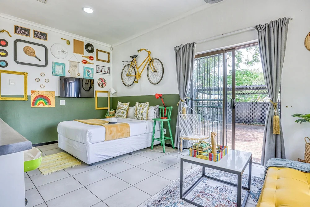 Chic Midtown Studio-1 Bed-solar-pool-fibre-samrand