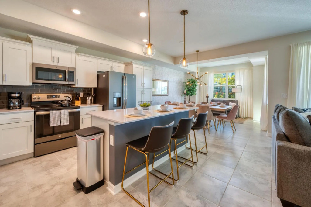 Spacious and pleasant home near Disney