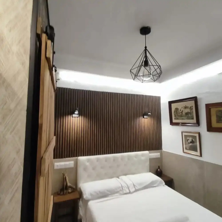Хостел House with 9 private rooms