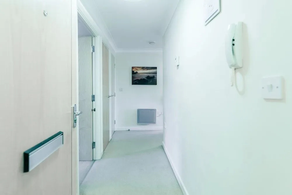 Roomspace Apartments-Courtyard Guildford