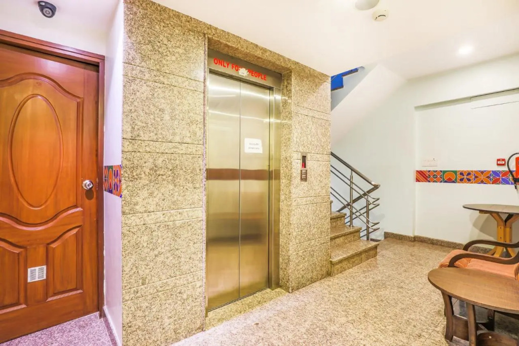 Fabhotel Sri Krishna Suites