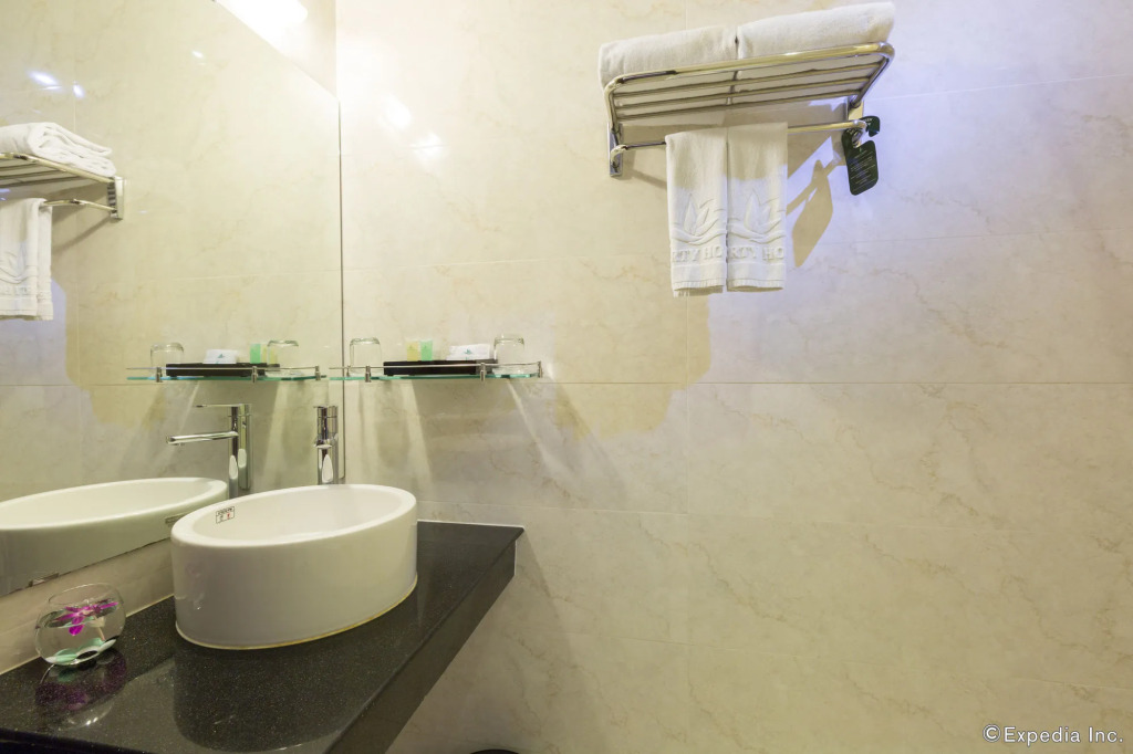 Happy Life Hotel District 7 Gần SECC