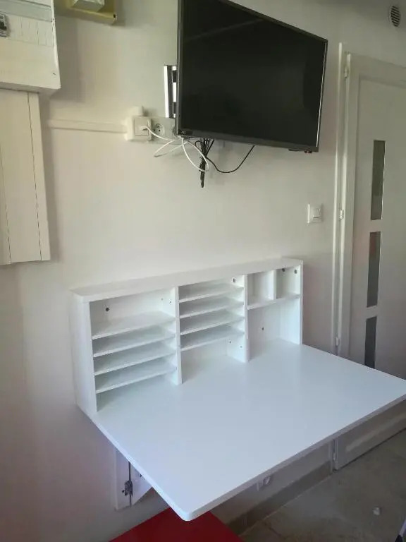 Le Bâbord - petit studio moderne et bien équipé à 30 m de la mer