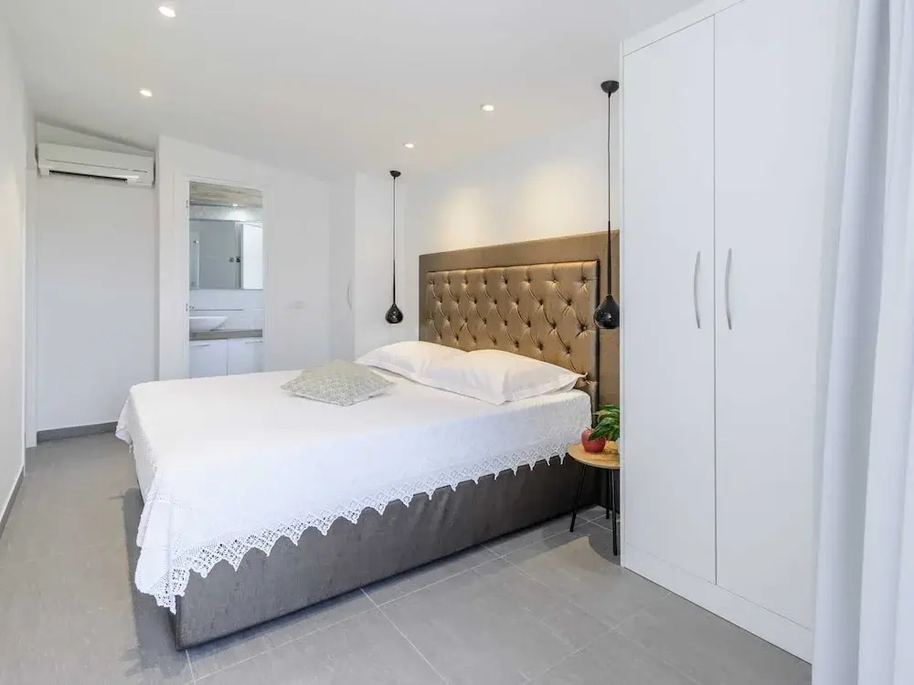 Villa Stone Pearl - Two Bedroom Holiday House with Pool