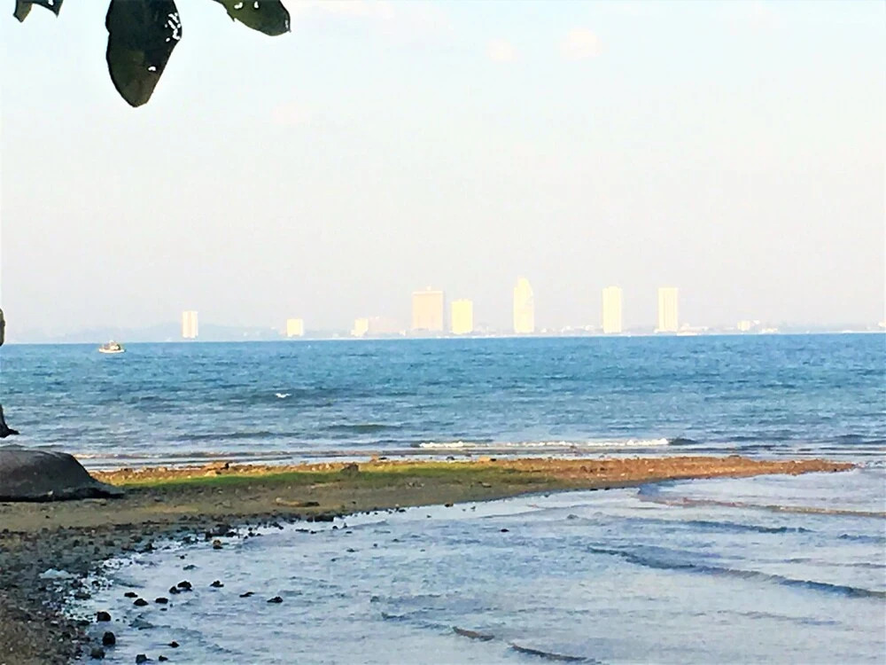Lovely Beaches at Bangsaray & Great Resturants Quiet Location