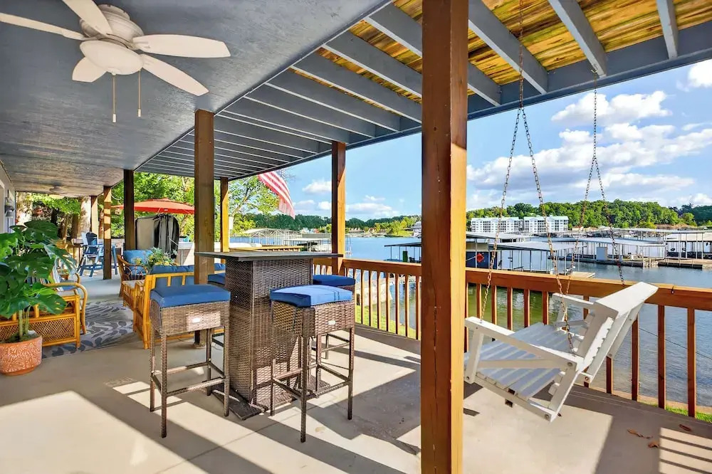 Lake Home Oasis - Sleeps 18