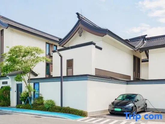 Qingyuan Miaoleiwu Villa (Hudiewan Happy Water World)
