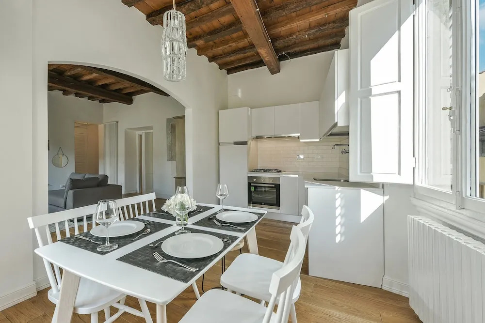 Oltrarno Elegance