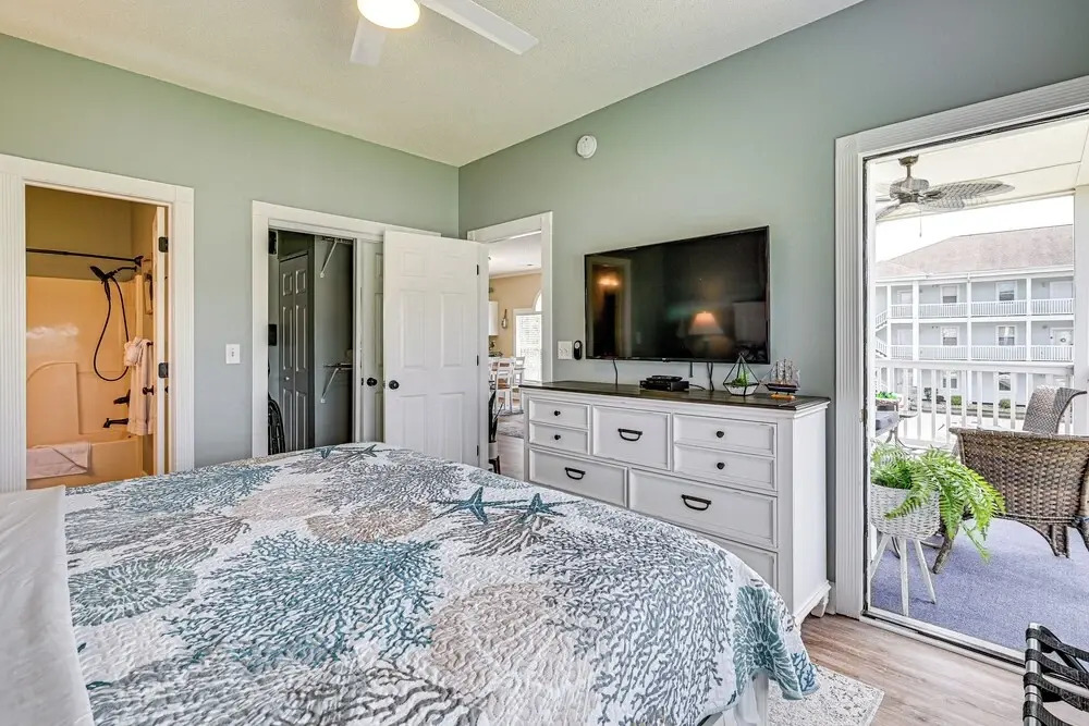 2 Mi to Beach: Pool-view Myrtle Beach Escape!
