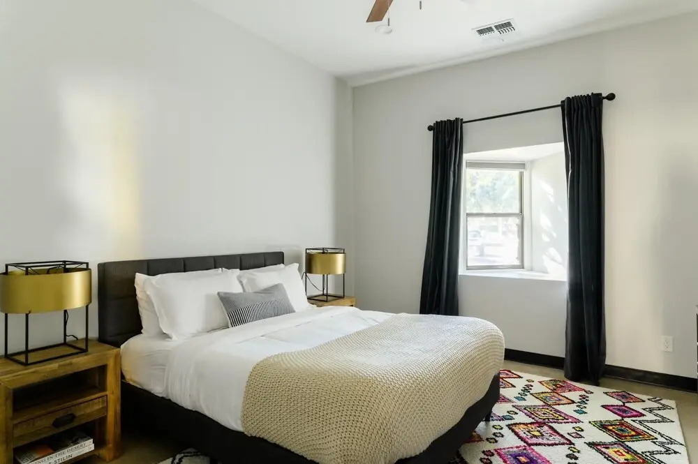 E Main St Unit A - Luna