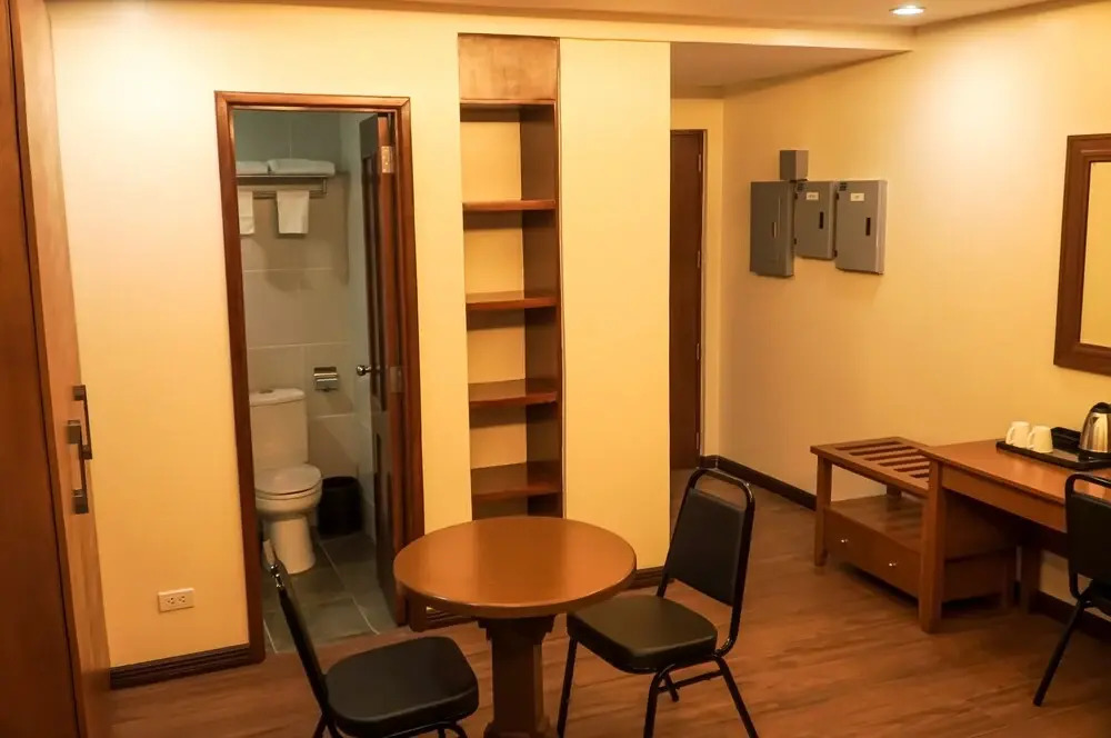 M28 Hotel and Apartments