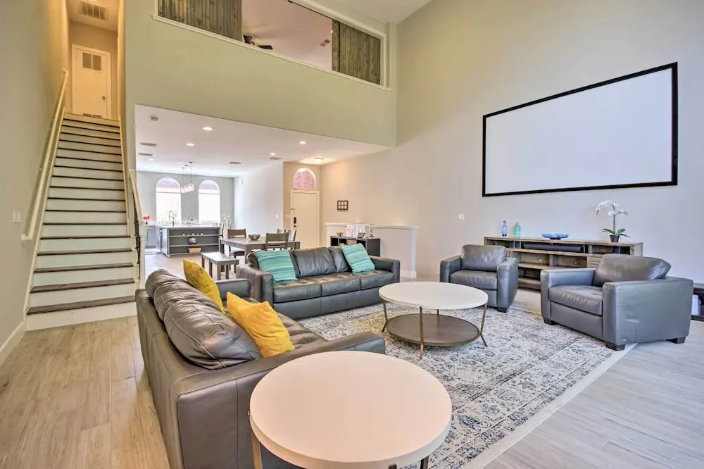 Eado Houston Home, Walk to Convention Center!