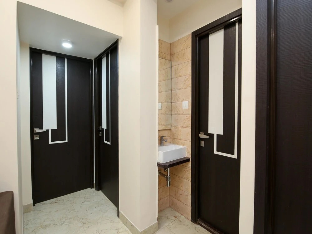 OYO Flagship 11684 Divya Jyoti Inn