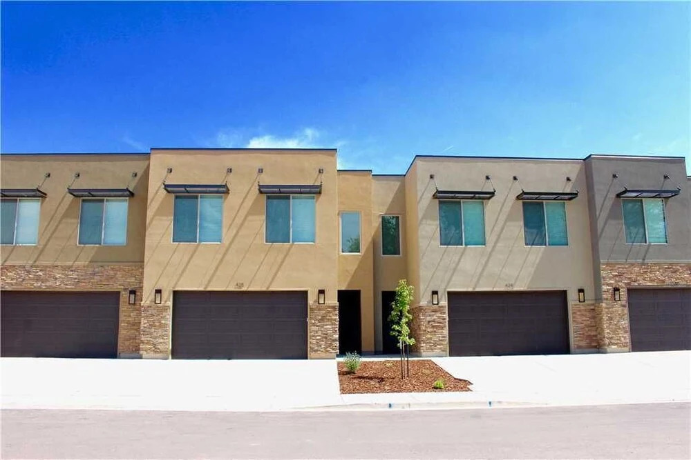 Entrada 420 - 3 Br townhouse by RedAwning