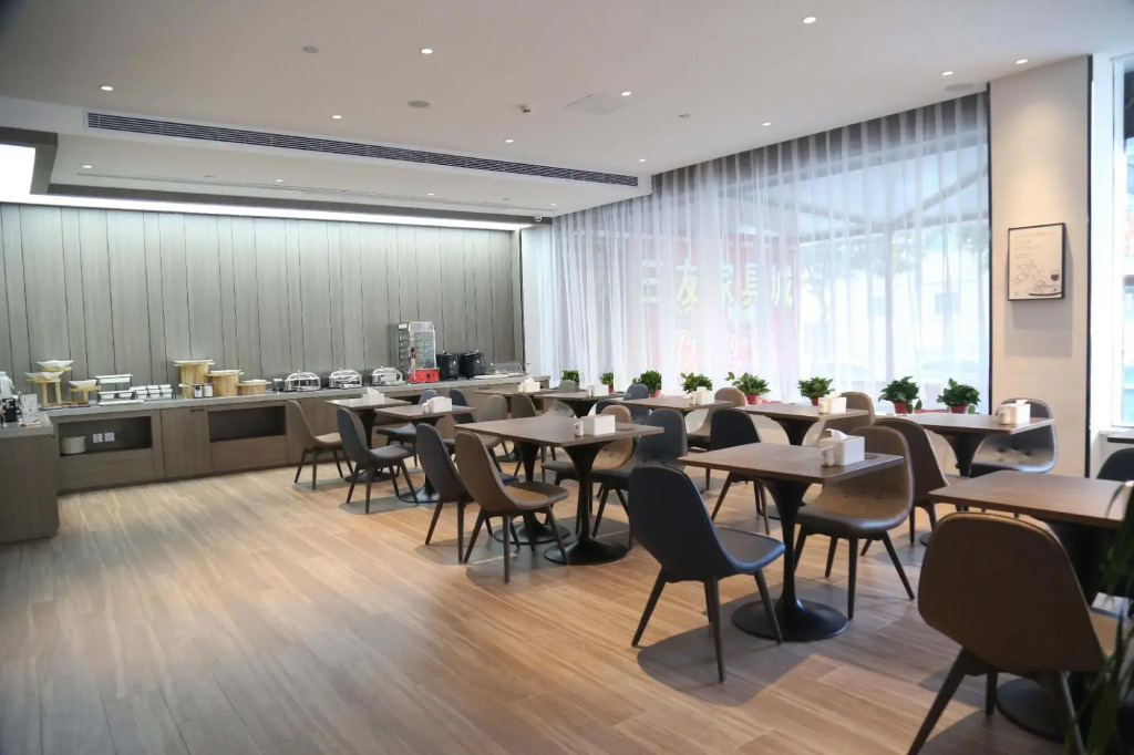 Hanting Hotel Taiyuan Kangning Street Metro Station