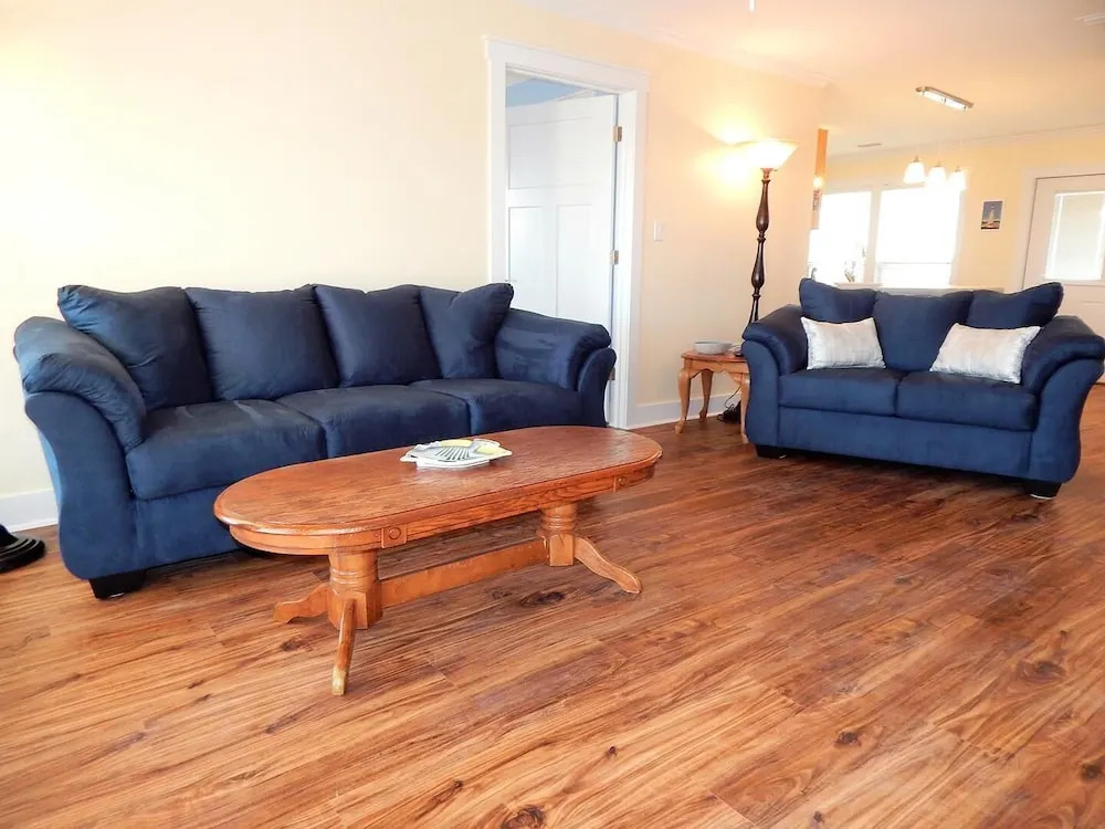 013 Must Be Nice 3 Bedroom Home