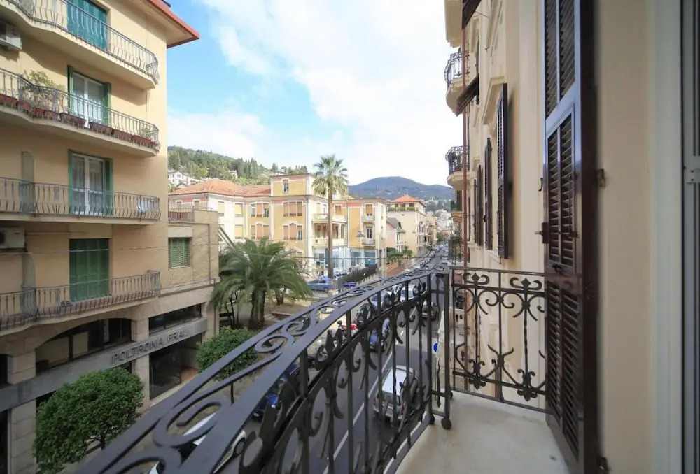 Hanbury 10 in Alassio