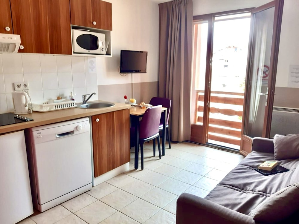 Apartment on the Foot of Slopes in Guillaumes