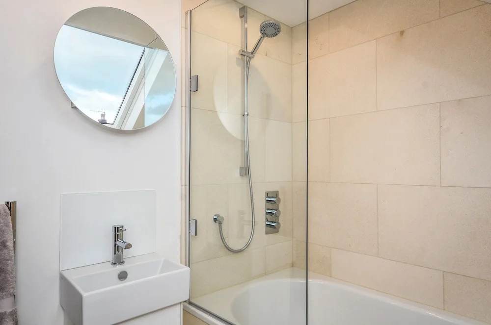 2 Bedroom Flat Near Hampstead Heath