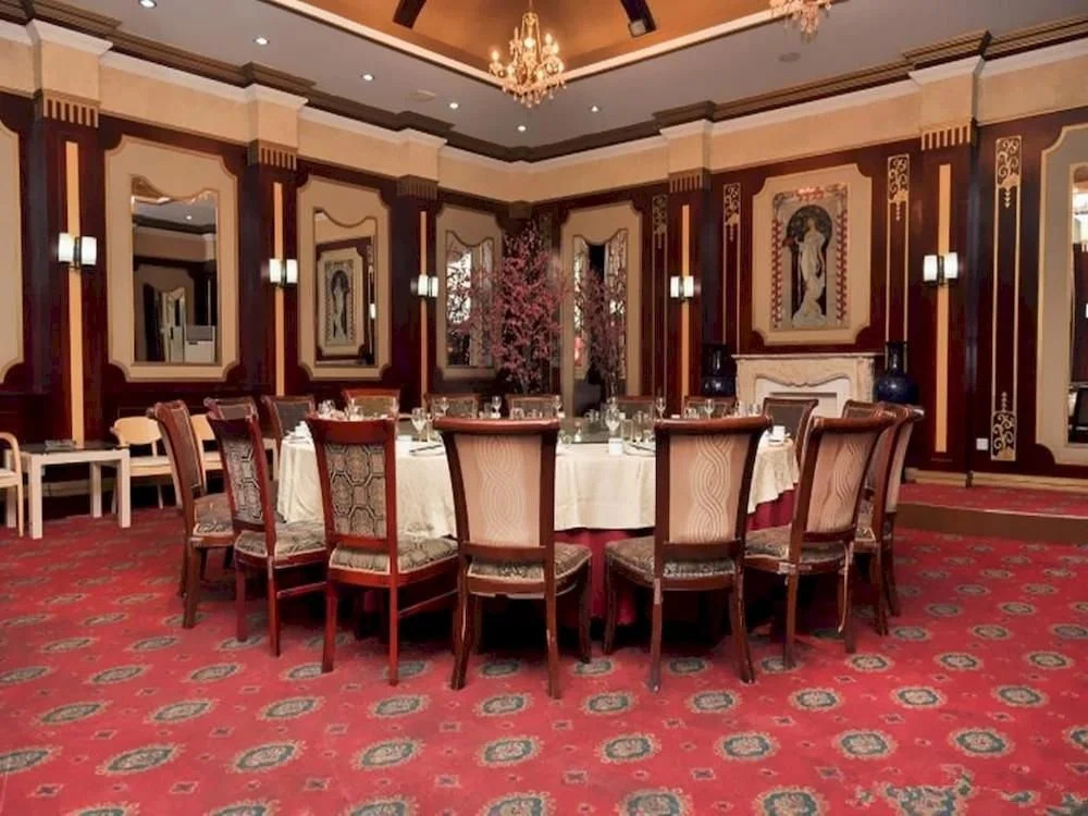 Dehuimen Hotel