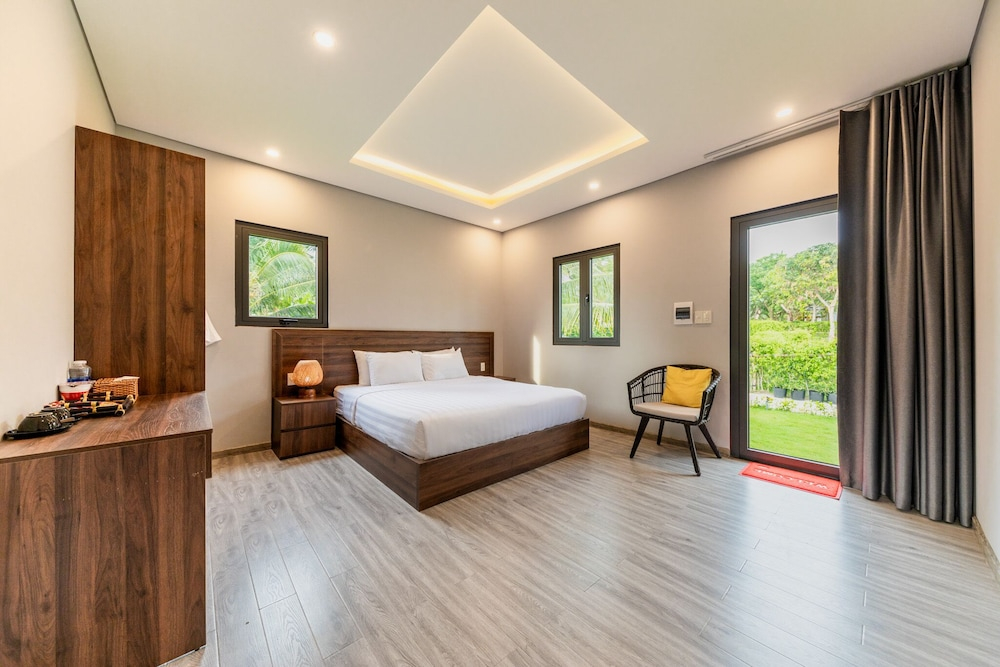 Emerald Garden Retreat