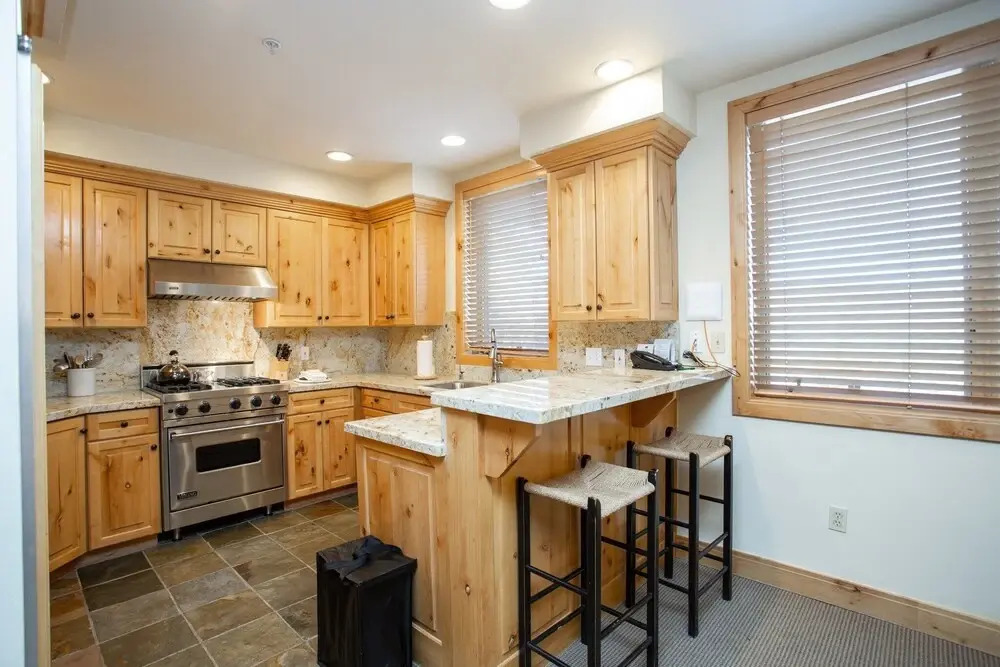 Trail's End Lodge at Deer Valley Resort - One Bedroom Residence with Spa #305 1 Condo