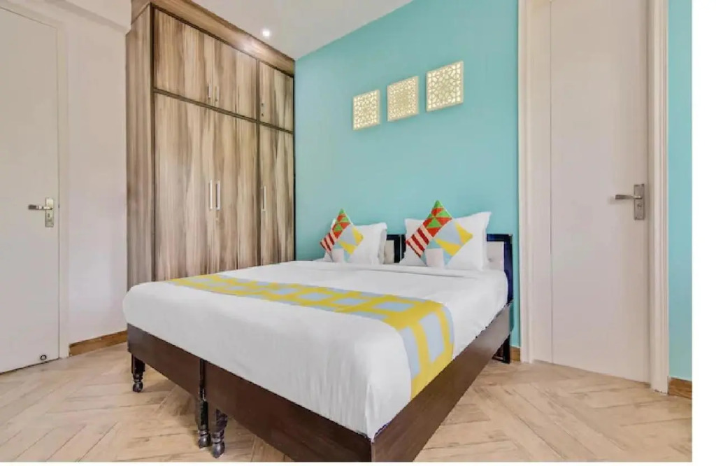 NUAB House - Near Fortis, MAX, MEDANTA, Paras Hospitals and HUDA Metro