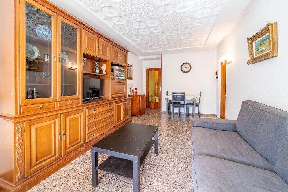 HomeHolidaysRentals Flores