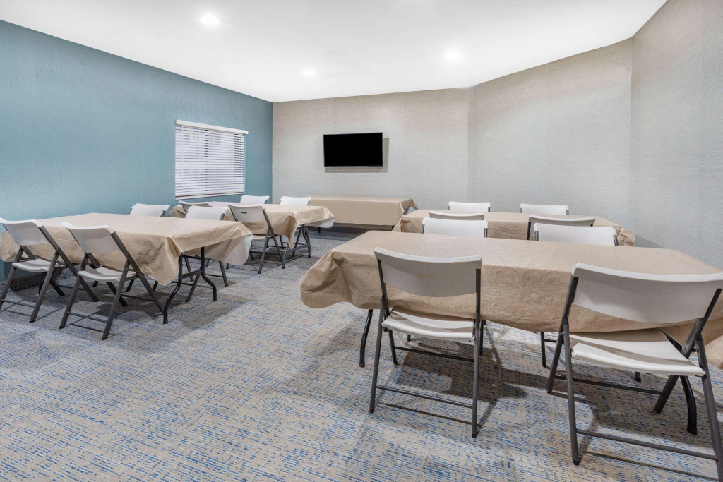 Super 8 by Wyndham Marysville/Port Huron Area