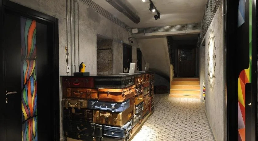 Role Street Hostel