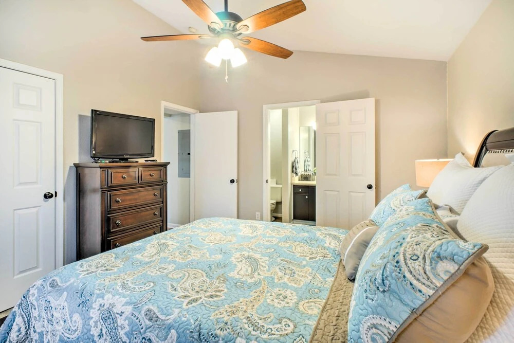 Holiday Hills Resort Condo: 3 Mi to Branson Strip!