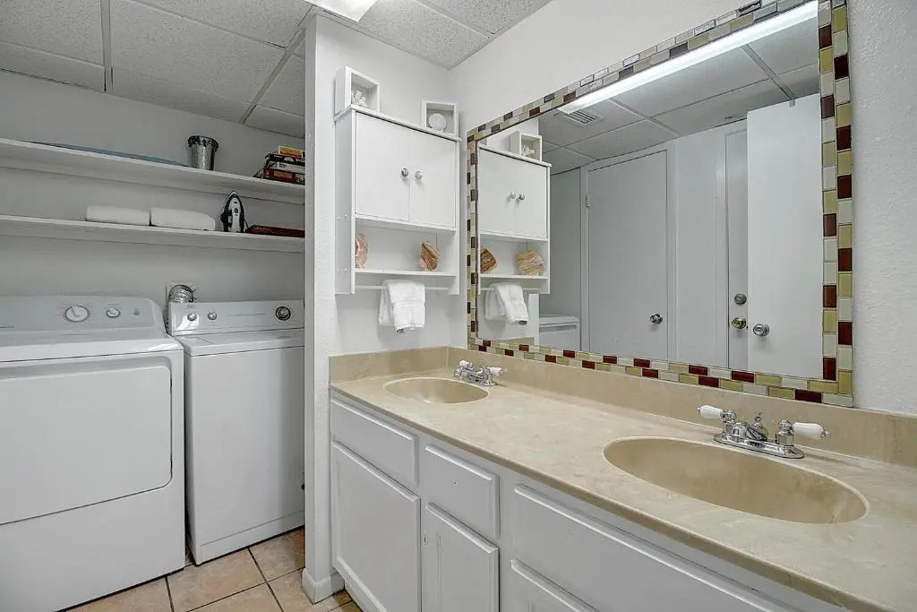 Little Shell Sm152 Condo