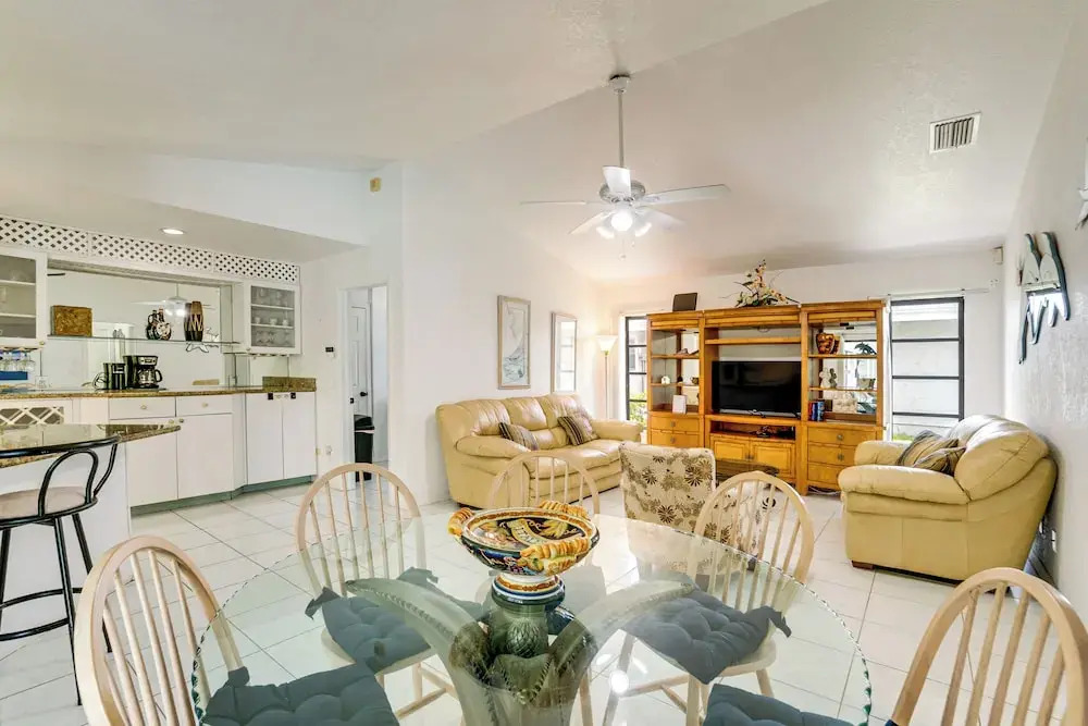 4 Mi to Beach: Canal-front Home in Port Charlotte!