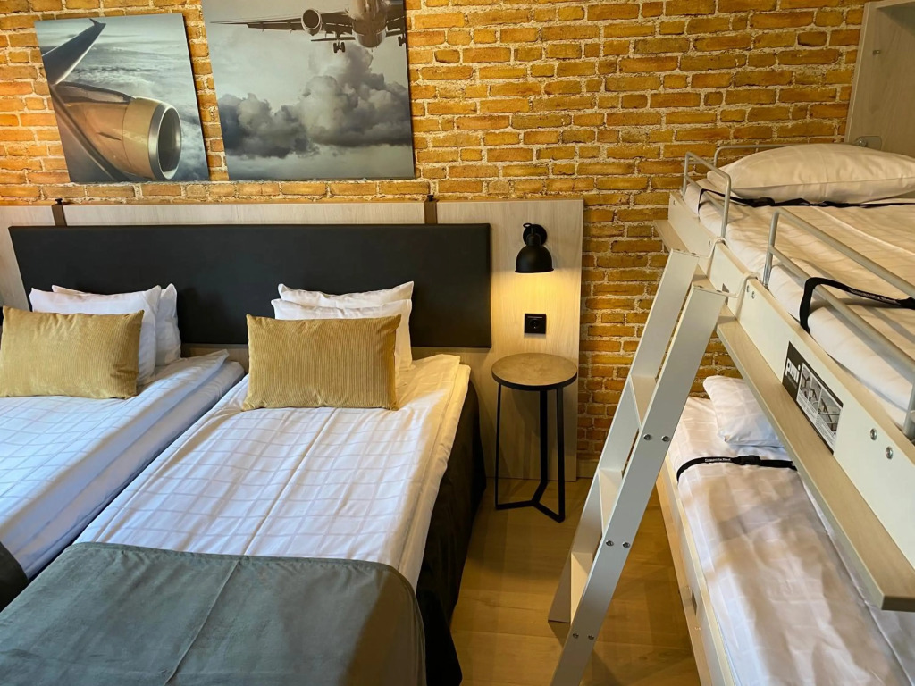 Skyline Airport Hotel
