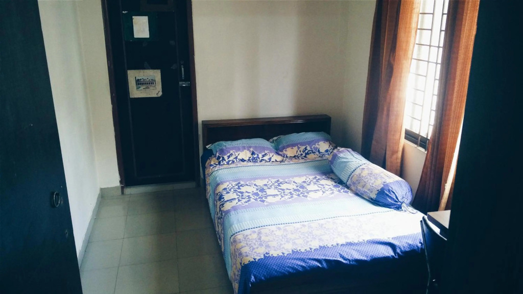 Short stay service apartment