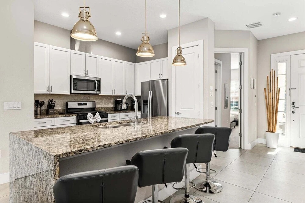 Spacious Family Villa 5min to Disney