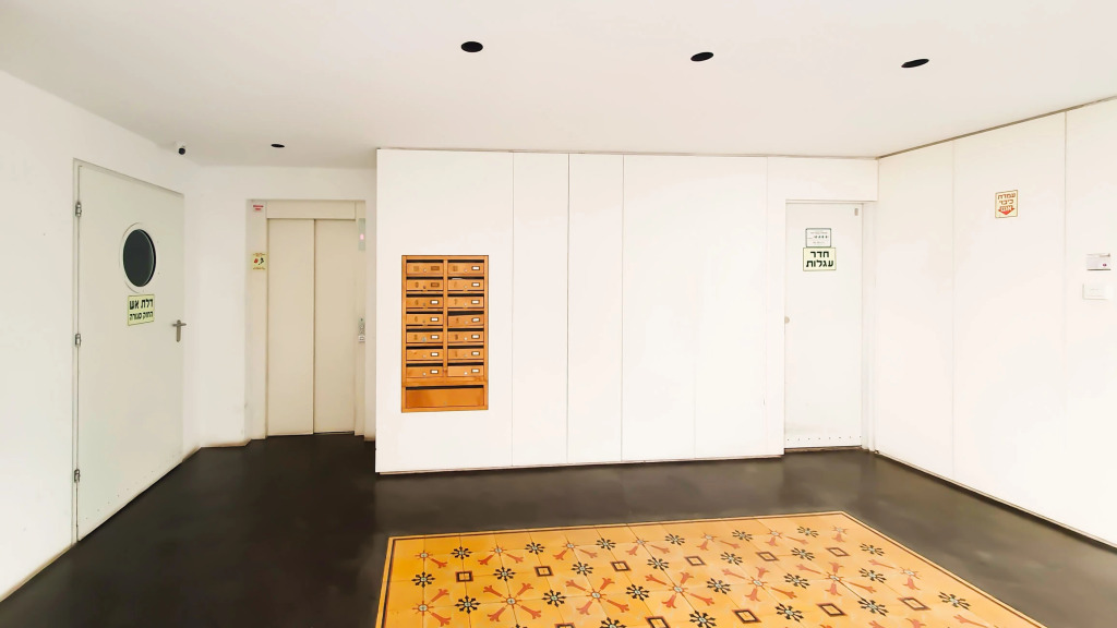 Apartment Brillant, 3BR, Tel Aviv, Center, Yavne St, #TL40