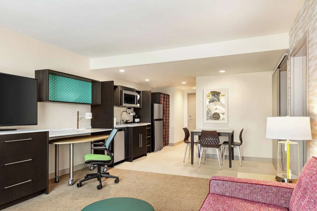Home2 Suites By Hilton Milwaukee West