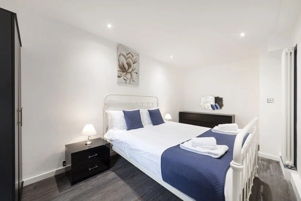 Citadel Apartments Bath Court