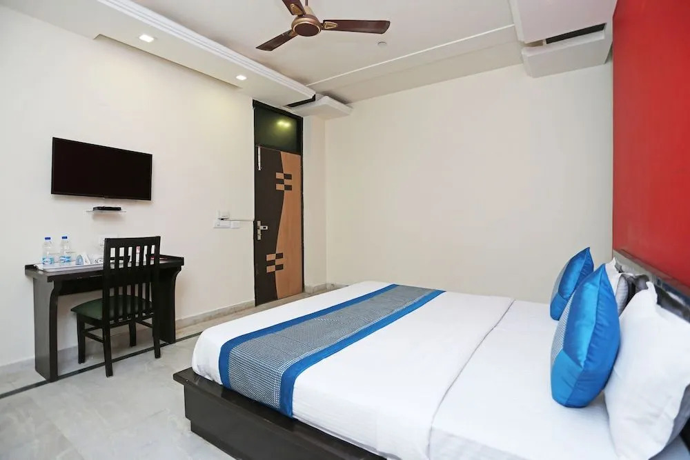 OYO 9720 Home Stay Virat Residency