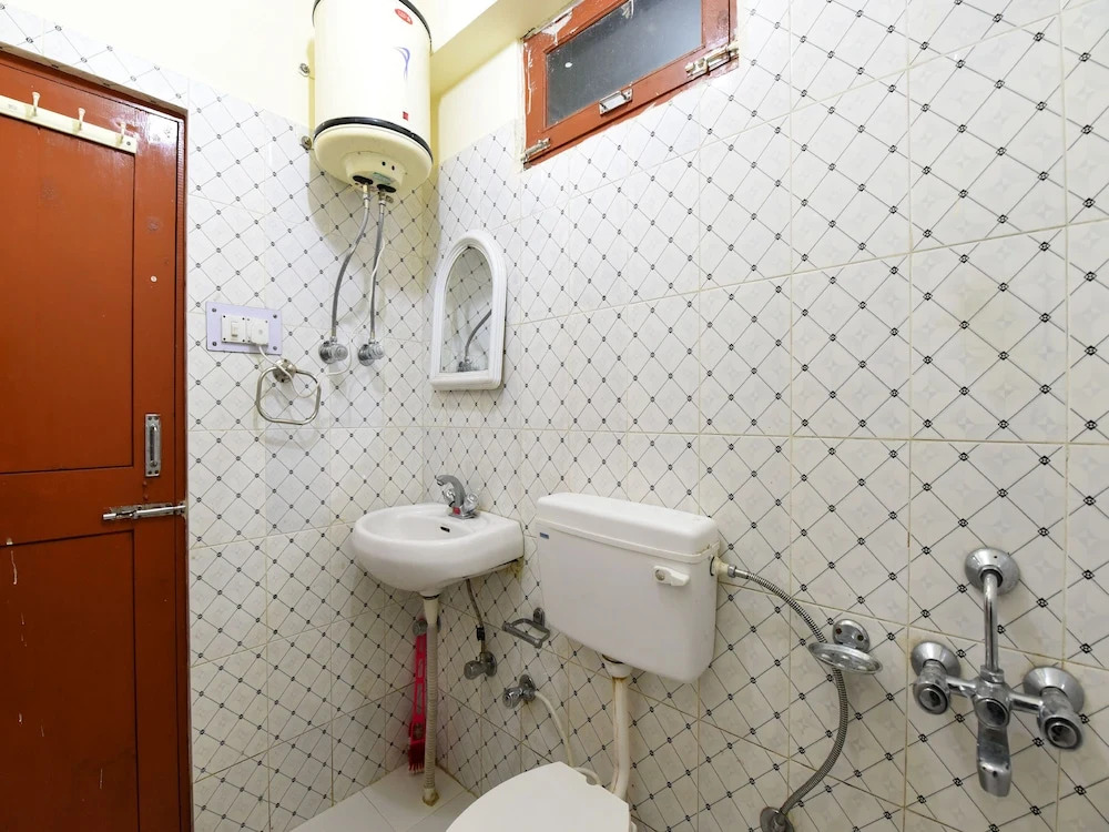 OYO 13871 Home Studio Cottage Kanyal Road