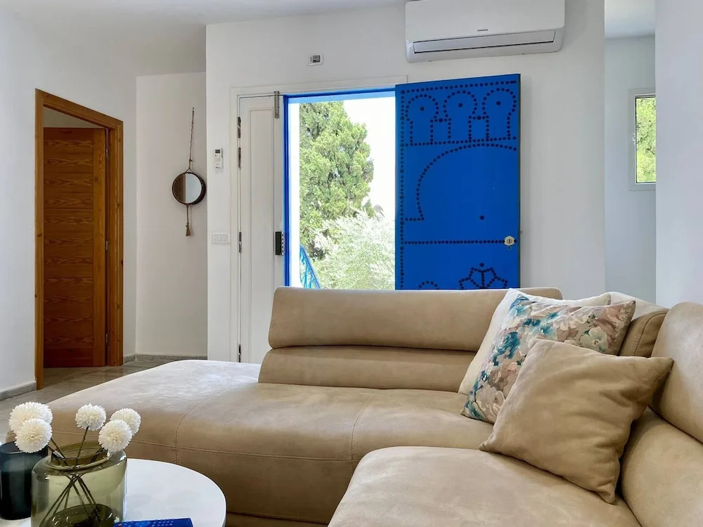 Charming 3-bedroom Apartment Near Carthage, Tunisia