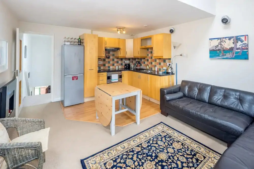 Beautiful 2bed House 6mins to Tube 2mins to Thames