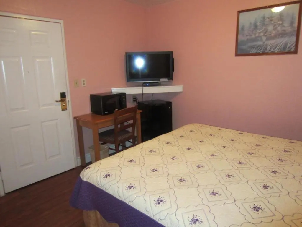 Travel Eagle Inn Motel