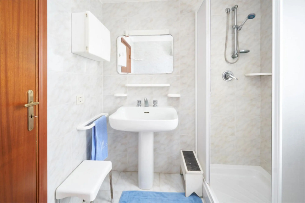 Bright apartment with a beautiful lagoon view.-Mura di Levante