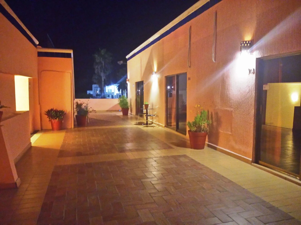 Los Jitos Hotel & Suites
