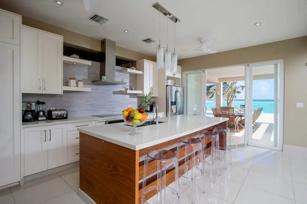 5 BR Waterfront Villa On Chalk Sound Blue Water