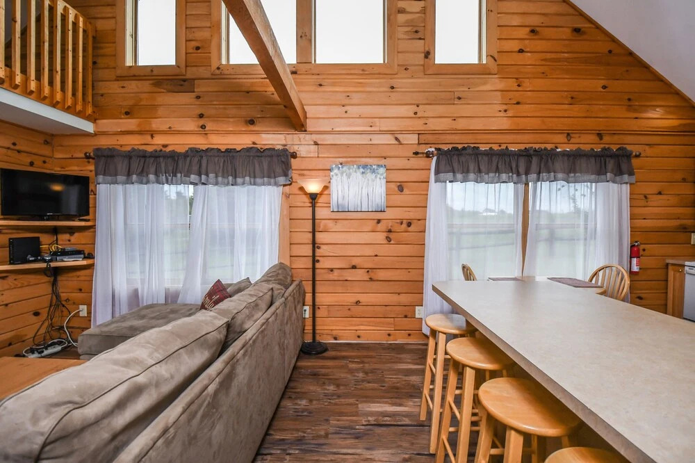 McKenzie's Cabin 2 Bedroom House